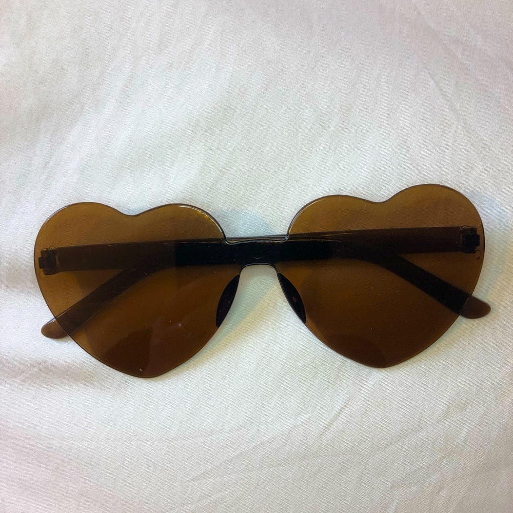 Brown Heart Shaped Sun Glasses